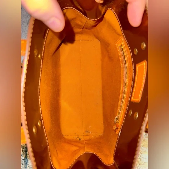 Louis Vuitton Bronze LV Monogram Reade Vernis Tote! - Picture 8 of 10